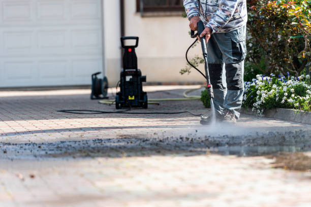 Garage Pressure Washing in Hurley, WI